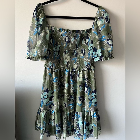 Aritzia Wilfred Tempest Green Floral Smocked Dress - Medium - Picture 8 of 11